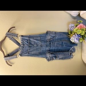 NWOT H&M distressed short overalls